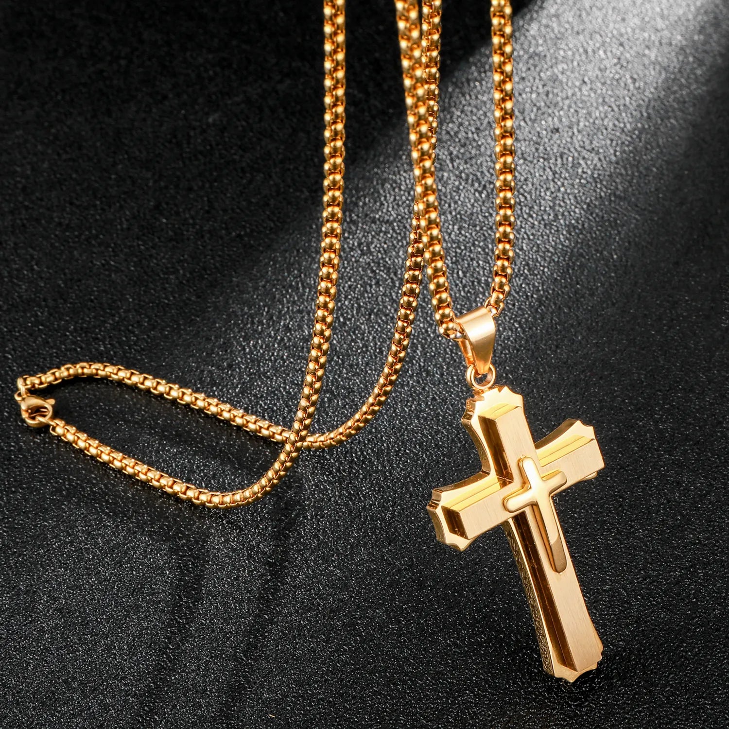 Gold-plated Waterproof Jesus Pendant